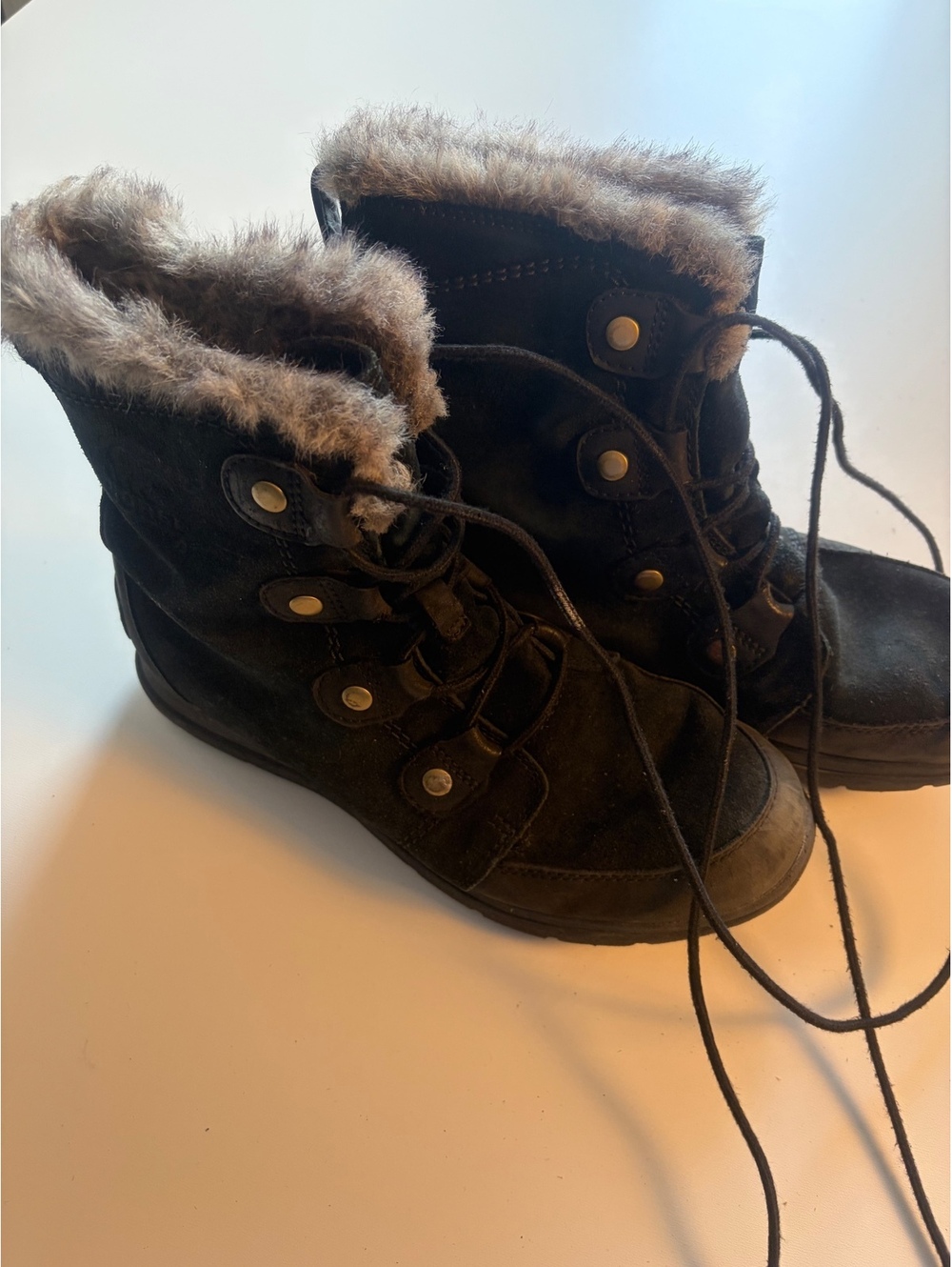 Sorel Women's Winter Boots Black Faux Fur Lined Size 9